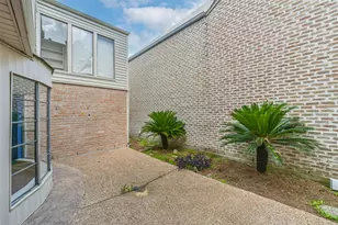 4008 Breakwood Dr, Houston, TX 77025 - Photo 30