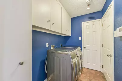 4008 Breakwood Drive, Houston, TX 77025 - Photo 14