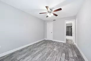 5528 Beverly Hill St, Houston, TX 77056 - Photo 18