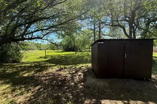 155 County Rd 133, Alvin, TX 77511 - Photo 16