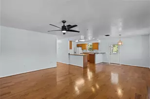 336 Reppert St, Bacliff, TX 77518 - Photo 10