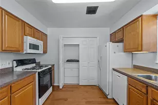 336 Reppert St, Bacliff, TX 77518 - Photo 12