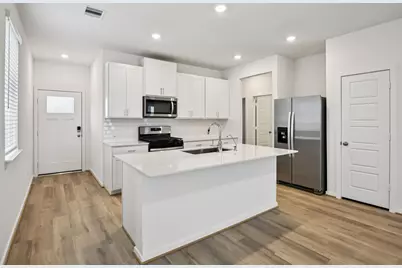 5609 Andesine Drive, Houston, TX 77048 - Photo 8