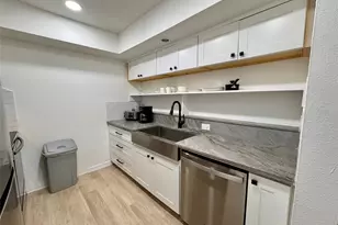 3131 Southwest Fwy, Houston, TX 77098 - Photo 2