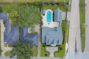 10713 Greenwillow St, Houston, TX 77035 - Photo 38