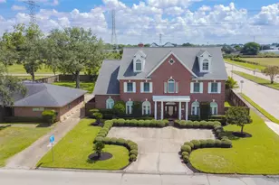 10713 Greenwillow St, Houston, TX 77035 - Photo 46