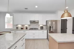 1810 Blue Water Bay Dr, Katy, TX 77494 - Photo 8