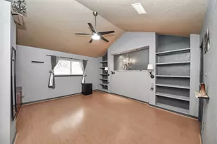 7877 Kendalia Dr, Houston, TX 77036 - Photo 20