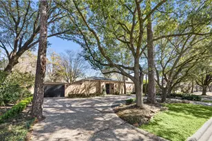 230 Gessner Rd, Houston, TX 77024 - Photo 2