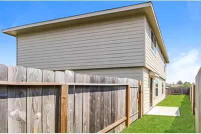 8630 Doris Oaks Circle, Houston, TX 77028 - Photo 2