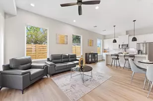 2131 Blalock Rd, Houston, TX 77080 - Photo 2