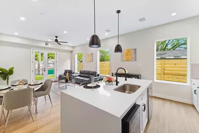 2131 Blalock Road #D, Houston, TX 77080 - Photo 6