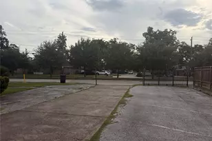 9916 Fulton St, Houston, TX 77076 - Photo 42