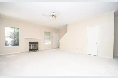 9800 Pagewood Lane #2108, Houston, TX 77042 - Photo 2