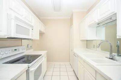 9800 Pagewood Lane #2108, Houston, TX 77042 - Photo 8