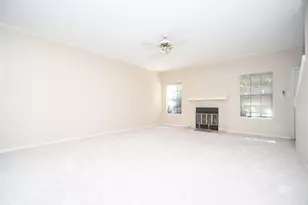 9800 Pagewood Ln, Houston, TX 77042 - Photo 6