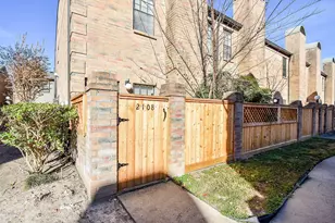 9800 Pagewood Ln, Houston, TX 77042 - Photo 2