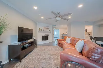 14688 Perthshire Road #C, Houston, TX 77079 - Photo 8