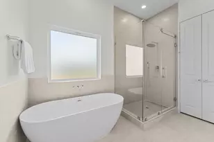 4129 De George St, Houston, TX 77009 - Photo 10