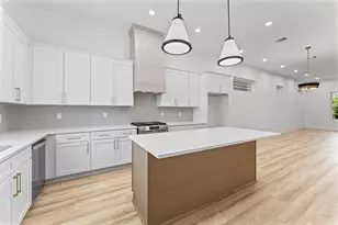 4129 De George St, Houston, TX 77009 - Photo 18