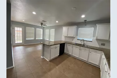 7022 Leaders Crossing Drive, Houston, TX 77072 - Photo 6
