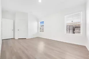 14518 Broadbury Pond Rd, Houston, TX 77583 - Photo 12