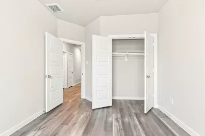 313 N Centro Circle, Shenandoah, TX 77385 - Photo 10