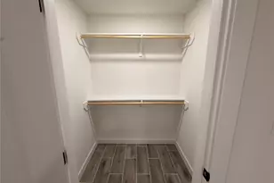 5842 Beldart St, Houston, TX 77033 - Photo 16