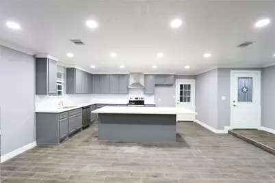 10406 Townhall Lane, Sugar Land, TX 77498 - Photo 4