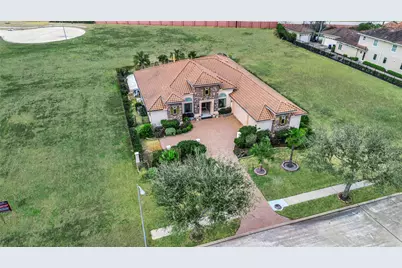 1019 Grand Estates Drive, Richmond, TX 77469 - Photo 8