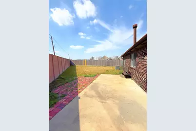 9204 Tejas Court, La Porte, TX 77571 - Photo 12