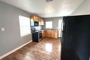 406 N Fig St, Sweeny, TX 77480 - Photo 12