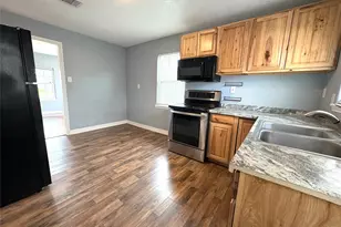 406 N Fig St, Sweeny, TX 77480 - Photo 14