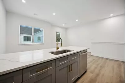 4607 Indie Heights Lane #B, Houston, TX 77018 - Photo 4