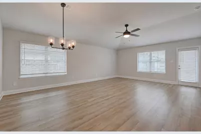 13905 Seneca Lake Drive, La Marque, TX 77568 - Photo 4
