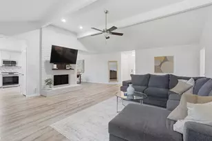12019 Plumbrook Dr, Houston, TX 77099 - Photo 4