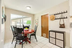 320 Linden Ln, Lake Jackson, TX 77566 - Photo 12