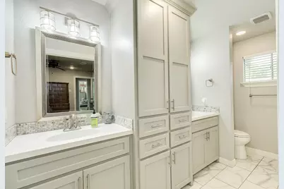 320 Linden Lane, Lake Jackson, TX 77566 - Photo 18