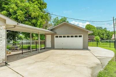 320 Linden Lane, Lake Jackson, TX 77566 - Photo 36