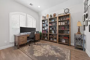 561 Cedar Harbor Ct, Conroe, TX 77304 - Photo 6