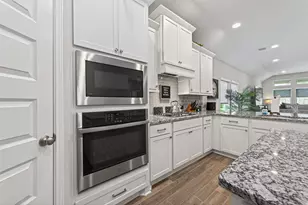 561 Cedar Harbor Ct, Conroe, TX 77304 - Photo 14