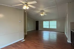 11703 Greenmesa Dr, Houston, TX 77044 - Photo 8