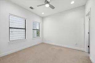 734 W 20th St, Houston, TX 77008 - Photo 16