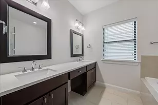 734 W 20th St, Houston, TX 77008 - Photo 14