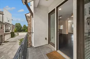 734 W 20th St, Houston, TX 77008 - Photo 4
