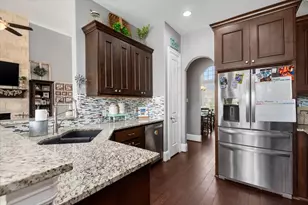 231 N Waterstone Dr, Montgomery, TX 77356 - Photo 12