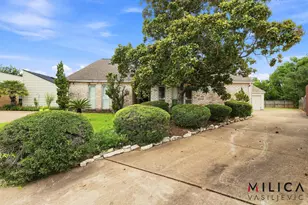 14102 Woodnook Dr, Houston, TX 77077 - Photo 1