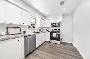 9014 Landwood Dr, Houston, TX 77040 - Photo 12