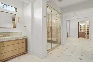 521 Trails End St, Houston, TX 77024 - Photo 20