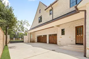 521 Trails End St, Houston, TX 77024 - Photo 30